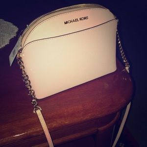 NWT  Michael Kors Emmy light pink bag
